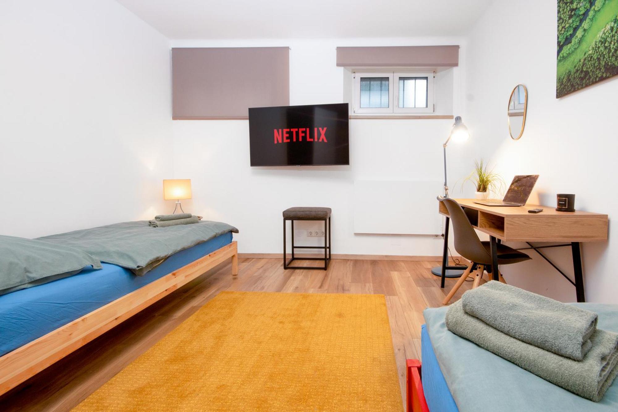 Lendkanal - City - Netflix - Waschmaschine - Kaffeevollautomat - 8 Pax - 4 Schlafzimmer Klagenfurt am Woerthersee Exteriér fotografie